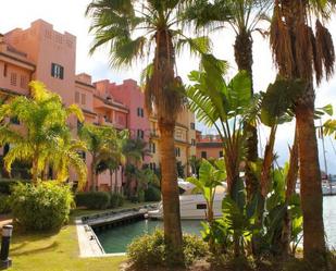 Vista exterior de Apartament de lloguer en Sotogrande amb Aire condicionat i Terrassa