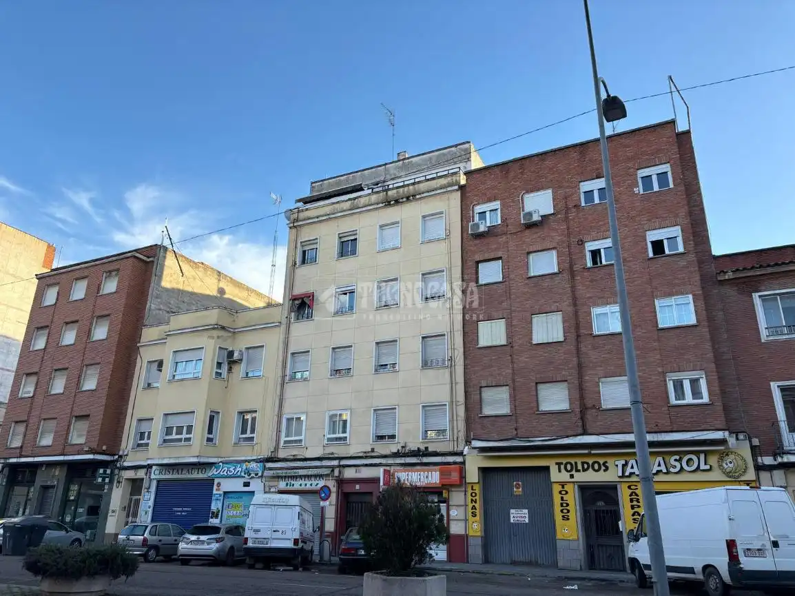 Vista exterior de Piso en venta en Talavera de la Reina con Terraza
