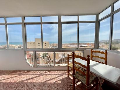 Dormitori de Apartament en venda en Torrevieja amb Terrassa i Balcó