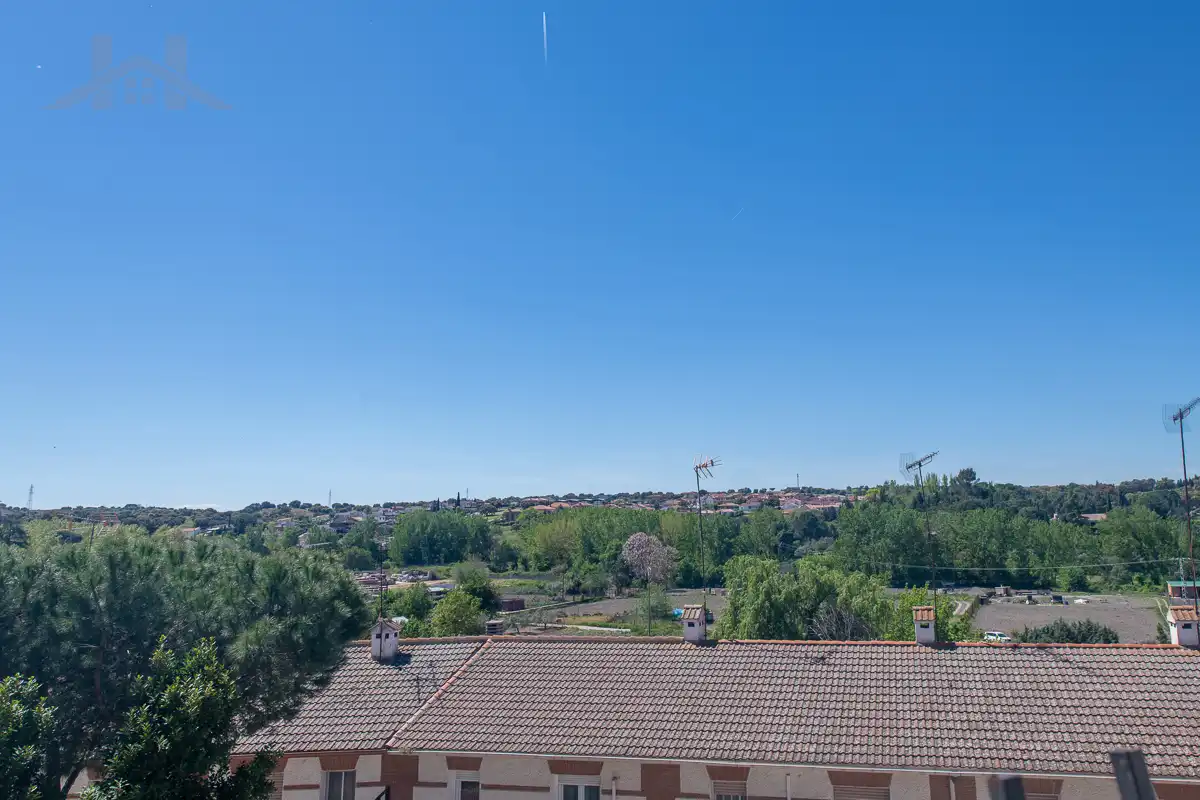 Vista exterior de Casa adosada en venta en Méntrida con Calefacción y Balcón