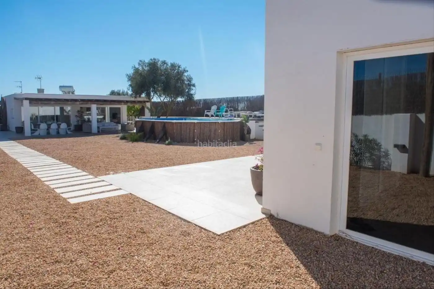 Chalet con jardín en venta en Diseminado Can Sargent 8404, imagen 19