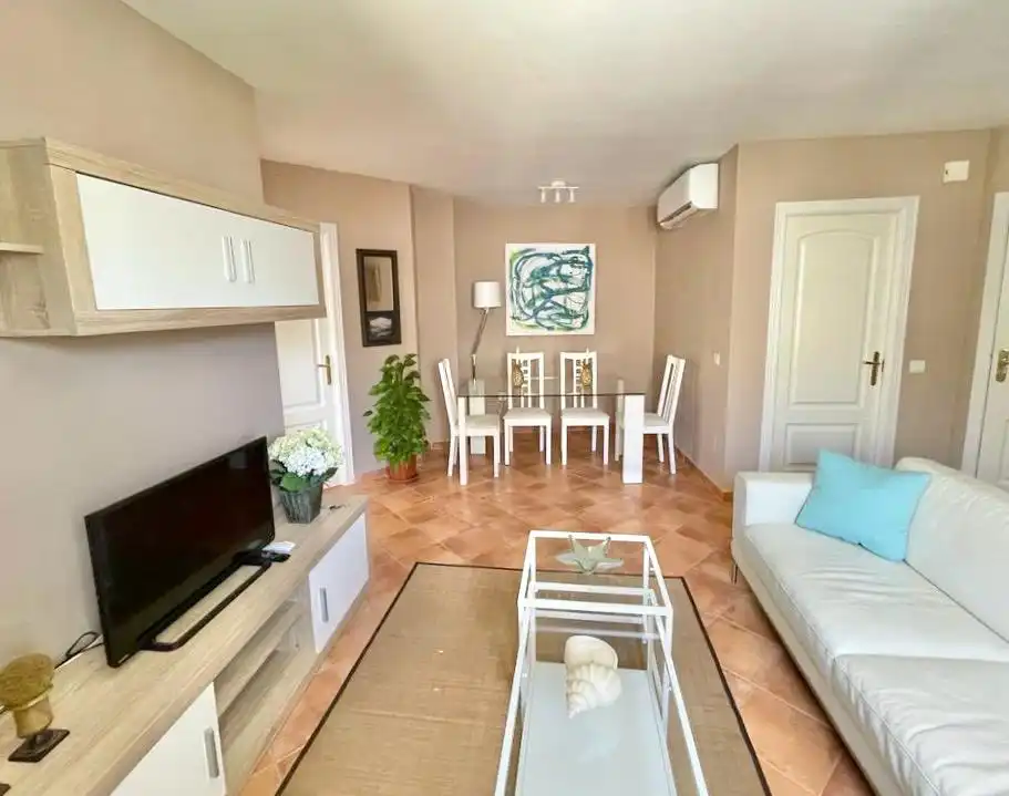 Sala de estar de Apartamento en venta en Marbella con Aire acondicionado, Amueblado y Horno