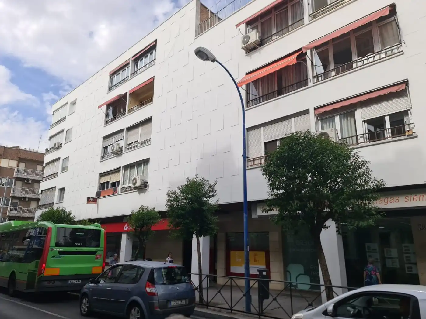 Commercial properties for sale in Plaza ESPAÑA, Casco Antiguo