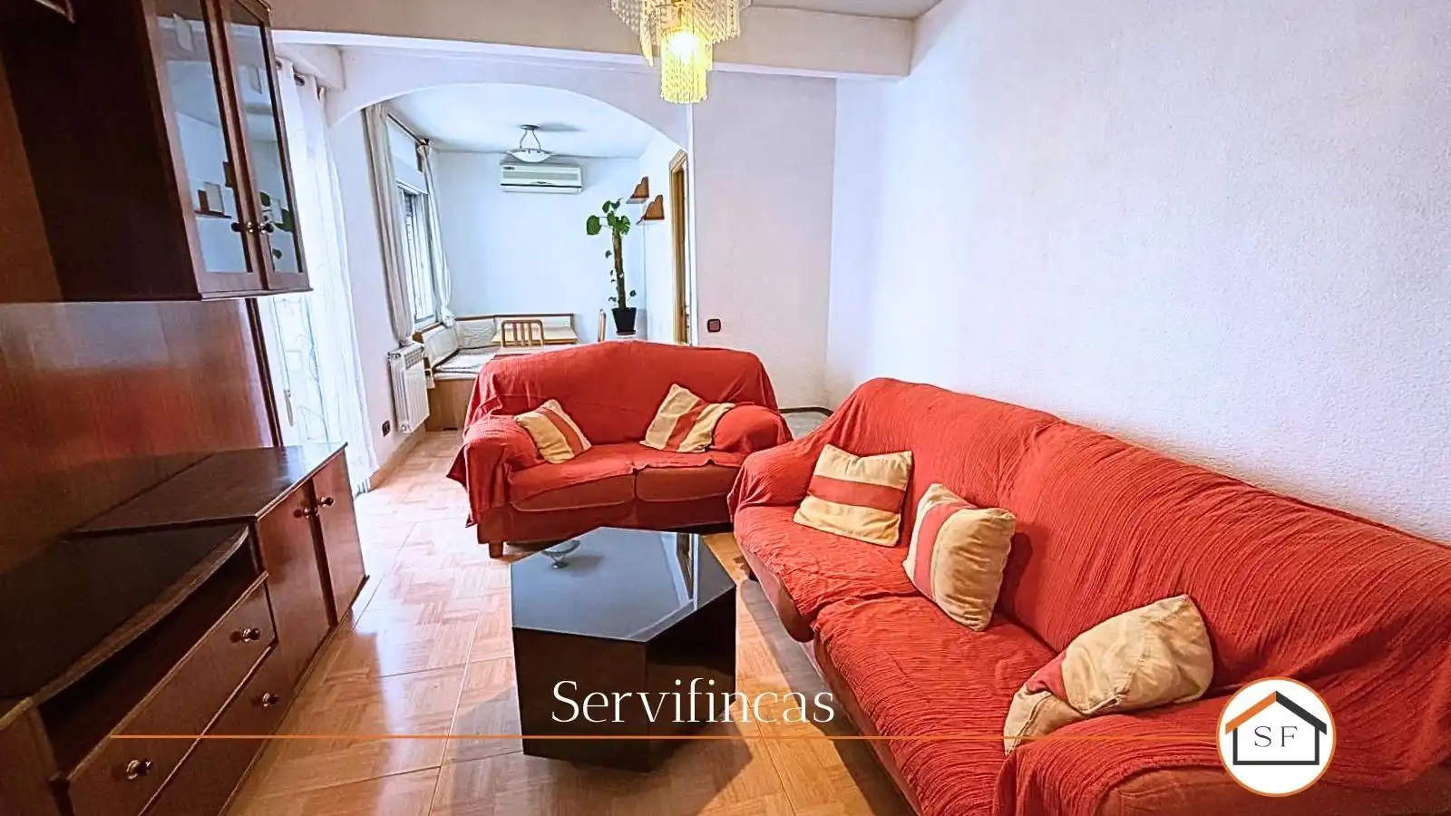 Living room of Flat for sale in Madrid  with Air Conditioner, Heating and Parquet flooring