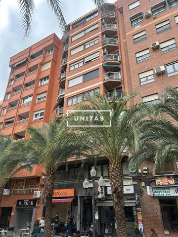 Piso en Alquiler en  SAN VICENTE en Mercado