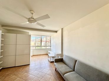 Studio with lift to rent in Avenida Gamonal