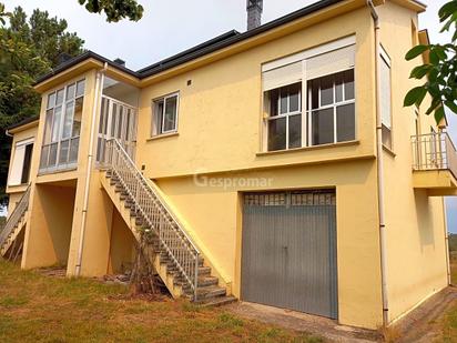 Vista exterior de Casa o xalet en venda en A Teixeira  amb Balcó