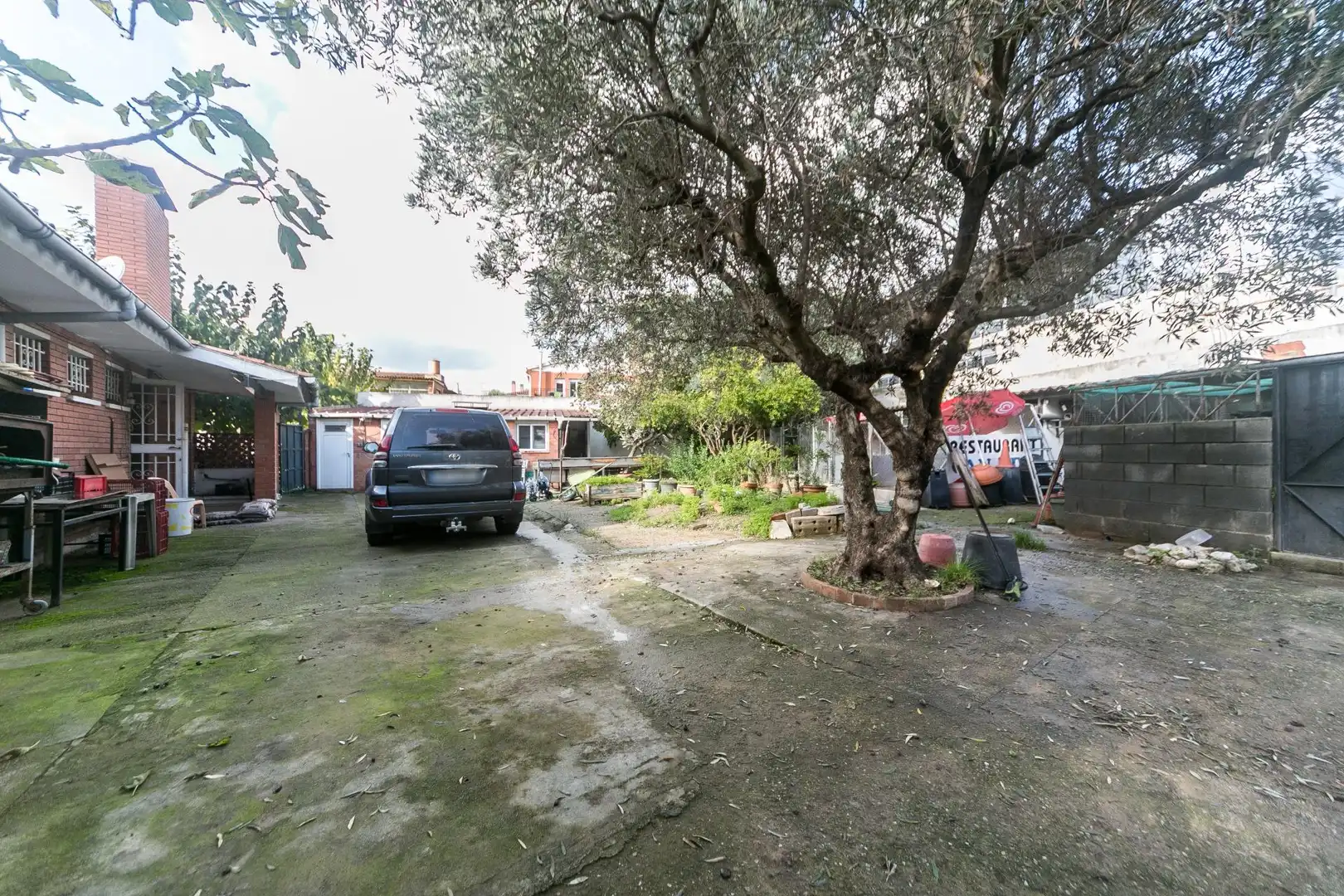 Jardí de Casa o xalet en venda en Cerdanyola del Vallès amb Calefacció, Jardí privat i Terrassa