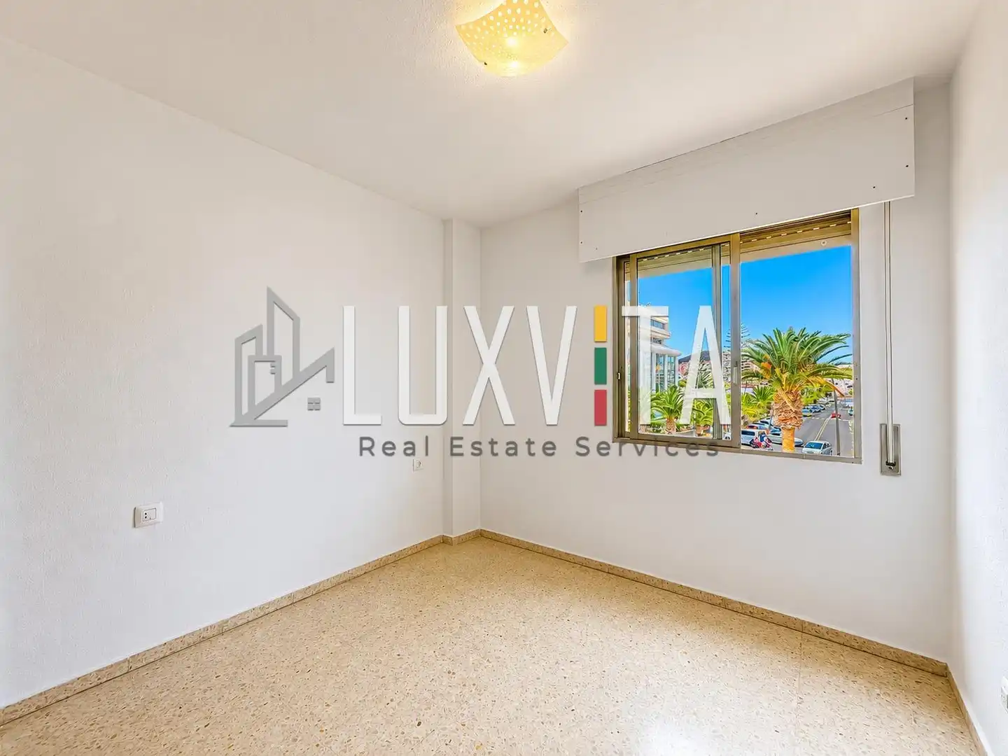 Habitación de Apartamento en venta en Arona con Terraza y Piscina comunitaria