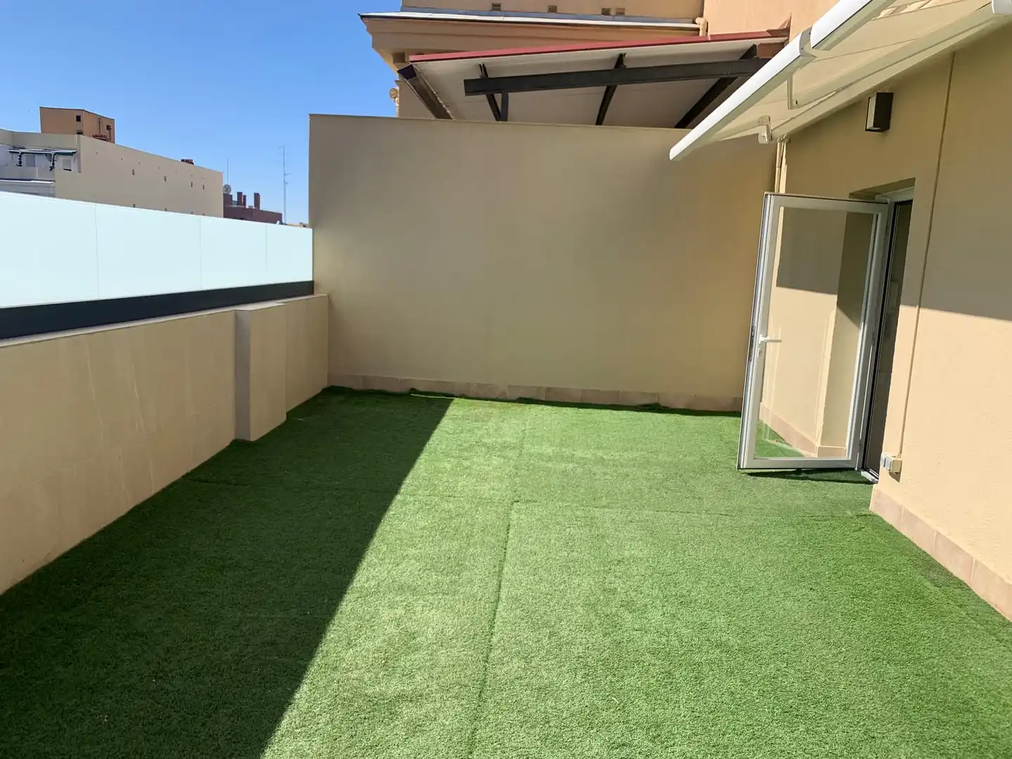 Terrace of Attic for rent in Madrid  with Air Conditioner, Heating and Parquet flooring