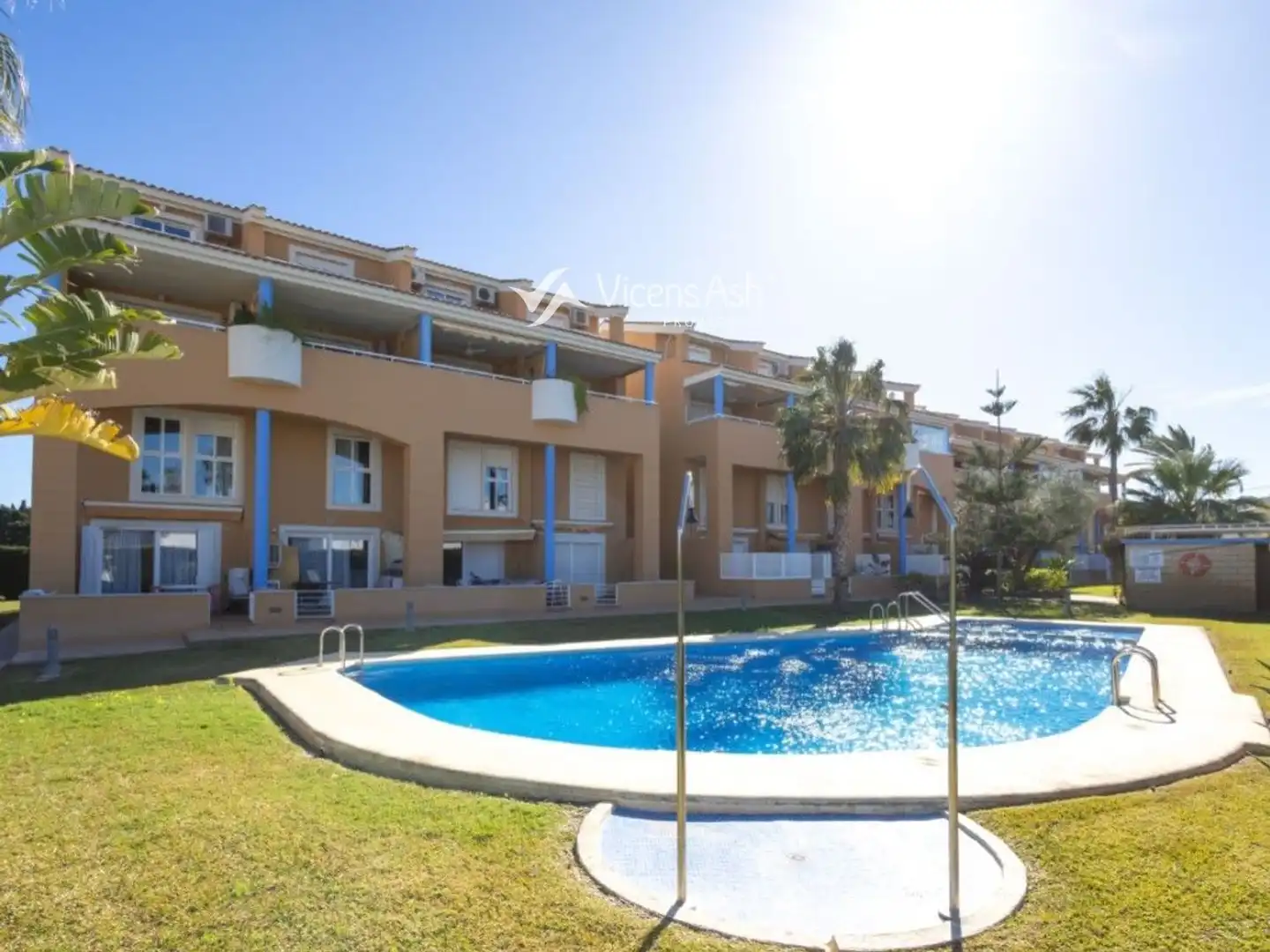Außenansicht von Wohnung zum Verkauf in Jávea / Xàbia mit Klimaanlage, Terrasse und Schwimmbad