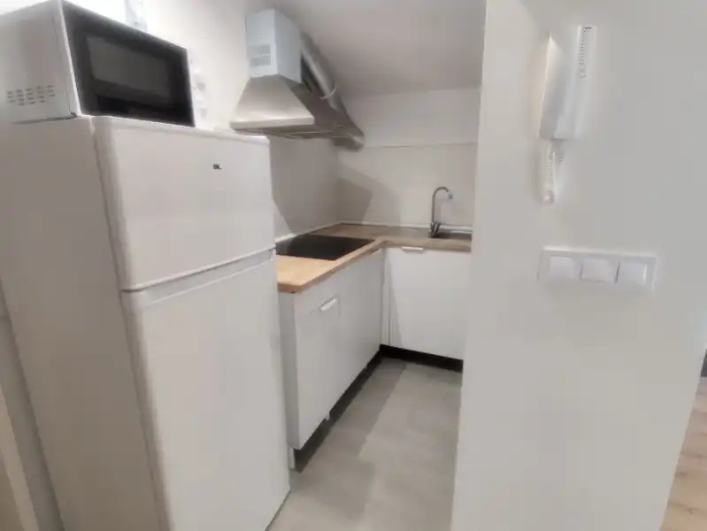Wohnung zur Miete in N/A, -1, Pravia