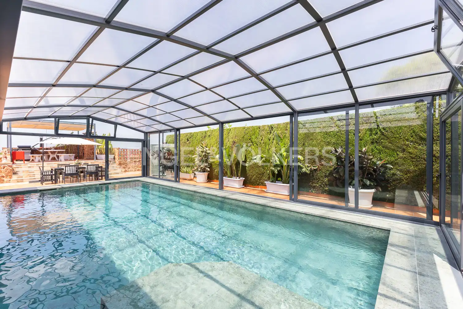 Schwimmbecken von Haus oder Chalet zum Verkauf in Torrent mit Heizung, Privatgarten und Terrasse