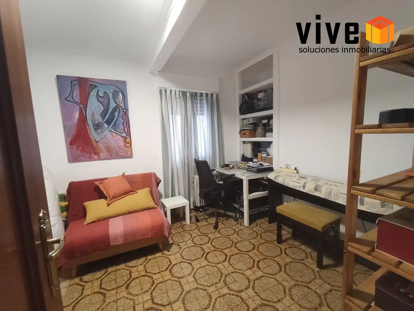 Living room of Flat for sale in Sevilla  with Terrace and Furnished
