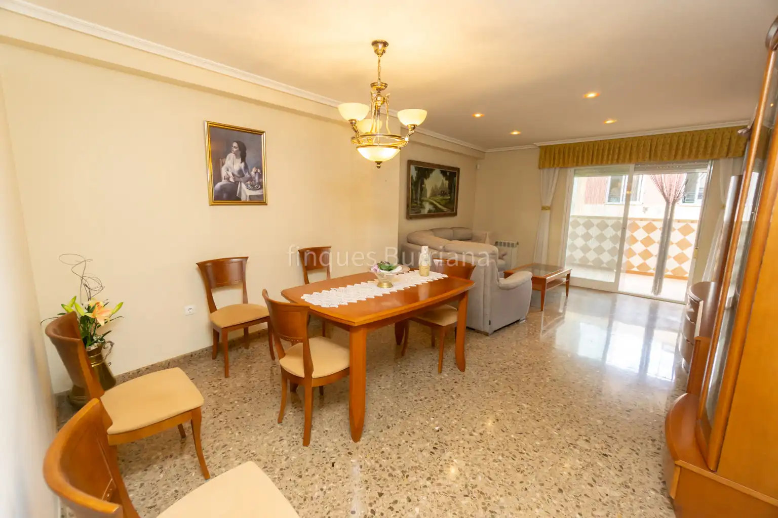 Piso con ascensor en venta en Oeste
