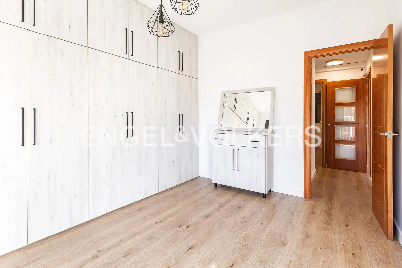 Habitación de Piso en venta en Barcelona con Aire acondicionado, Calefacción y Balcón