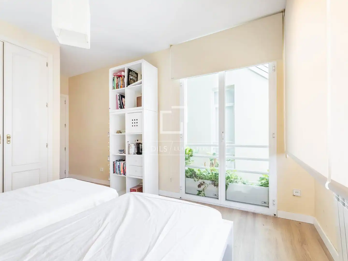 Dormitori de Casa o xalet en venda en Majadahonda amb Aire condicionat, Jardí privat i Terrassa
