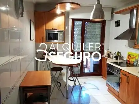 Cocina de Piso de alquiler en Vitoria - Gasteiz con Calefacción y Amueblado