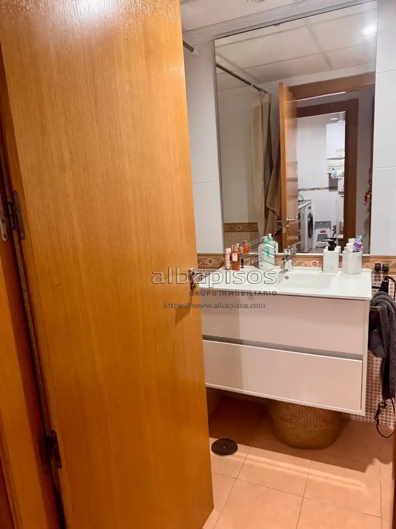 Baño de Apartamento en venta en Albacete con Aire acondicionado, Calefacción y Amueblado