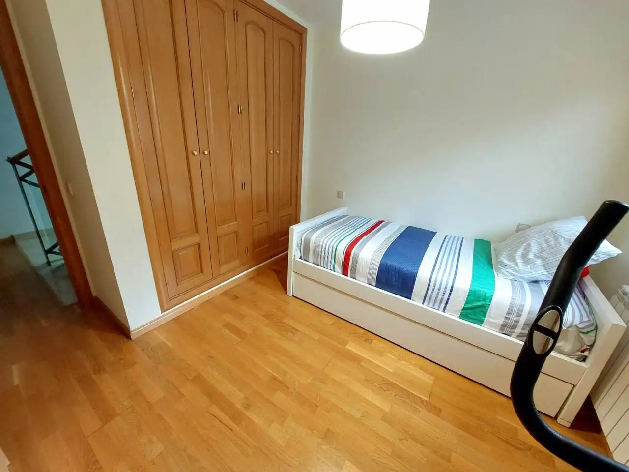 Habitación de Casa adosada en venta en Fuenlabrada con Aire acondicionado, Calefacción y Piscina comunitaria