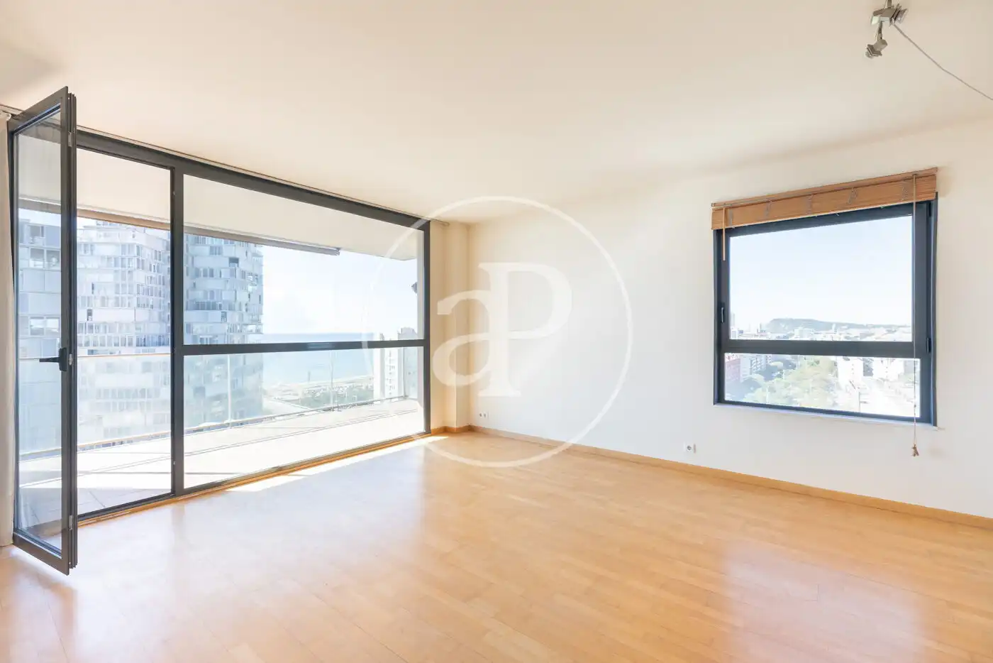 Habitación de Piso en venta en Barcelona con Aire acondicionado, Calefacción y Jardín privado