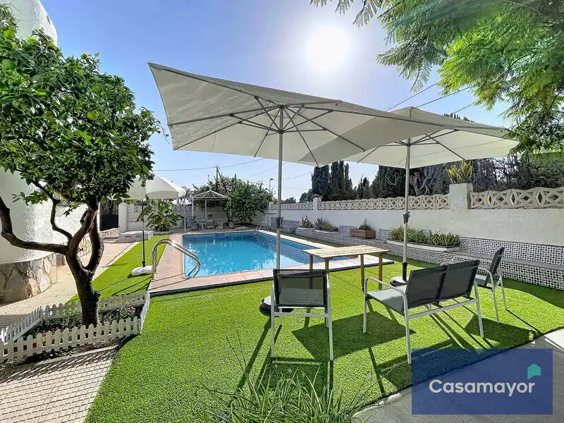 Piscina de Casa o xalet en venda en Sant Joan d'Alacant amb Aire condicionat, Jardí privat i Piscina