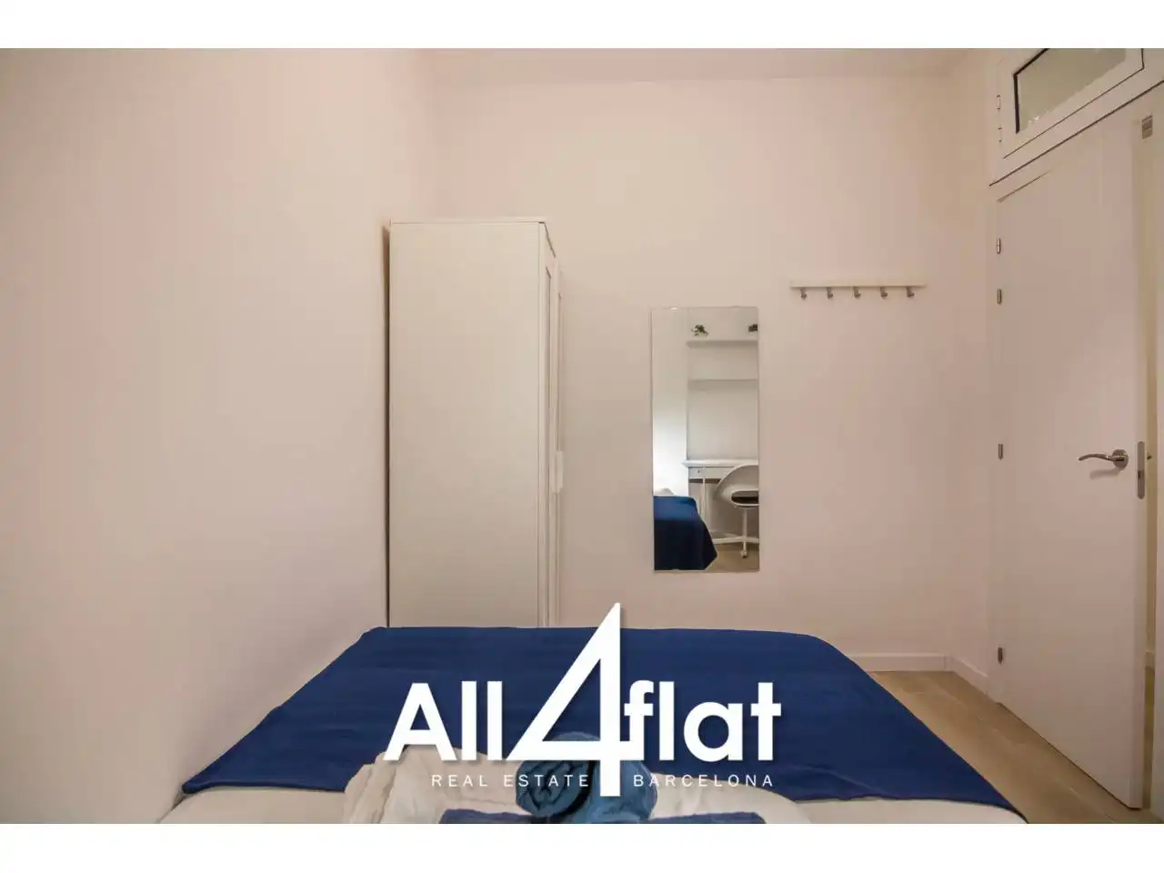 Bedroom of Flat for rent in Barcelona  with Furnished and Alarm
