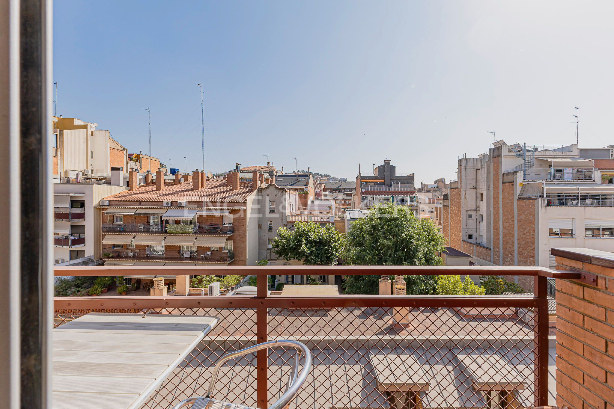 Vista exterior de Dúplex en venda en  Barcelona Capital amb Aire condicionat, Calefacció i Parquet