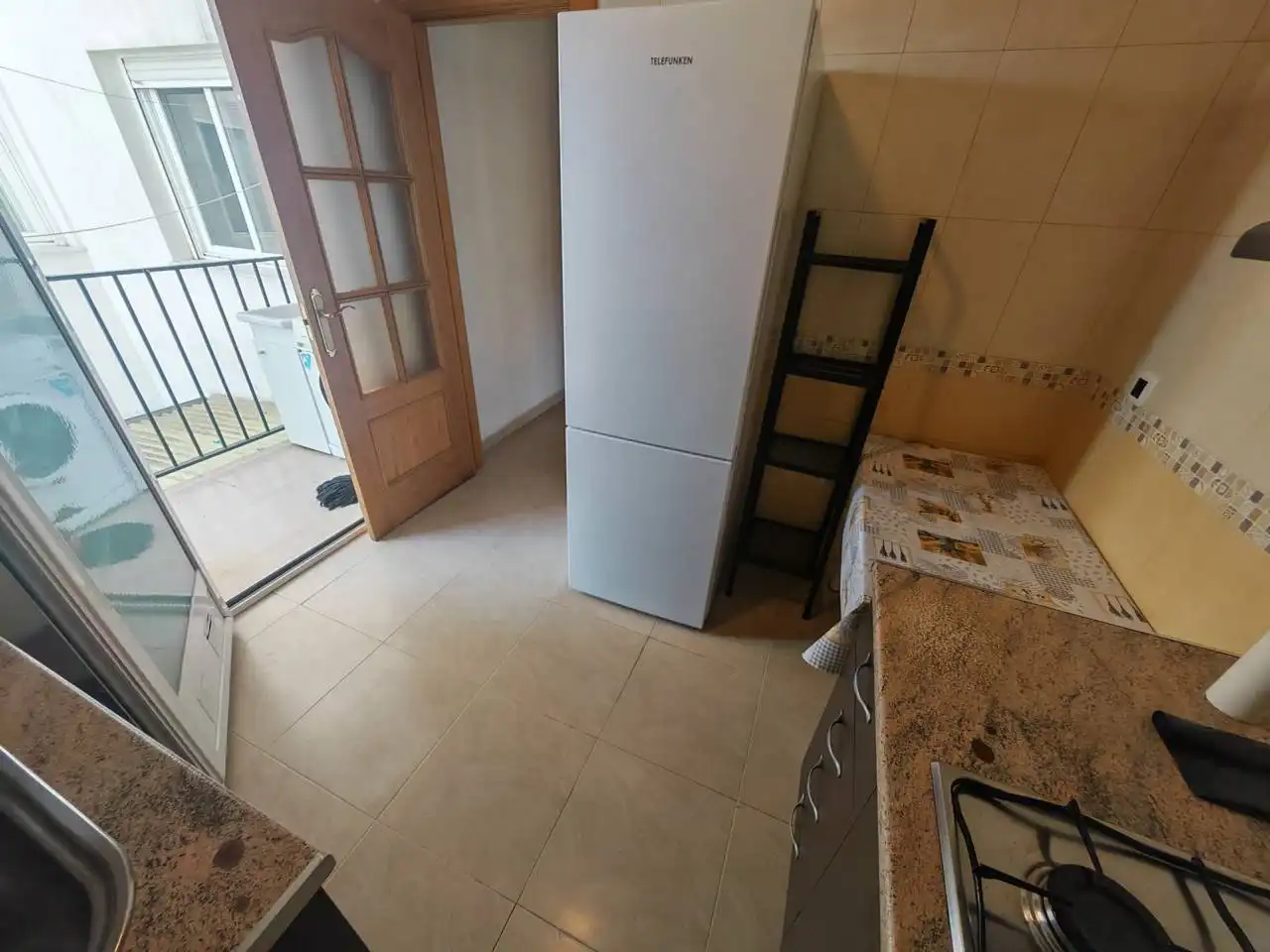 Küche von Wohnung zum Verkauf in Huétor Tájar mit Klimaanlage, Heizung und Terrasse