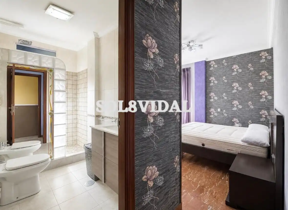 Habitación de Piso de alquiler en Orihuela con Aire acondicionado, Calefacción y Amueblado