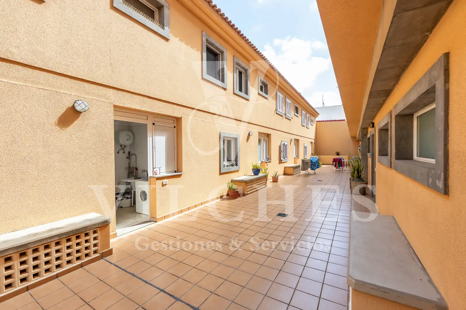 Vista exterior de Casa adosada en venta en Telde con Trastero