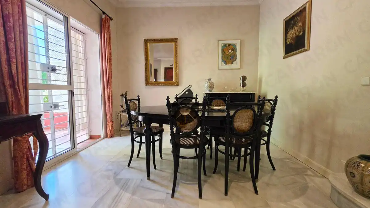 Comedor de Casa adosada en venta en Mairena del Aljarafe con Aire acondicionado, Jardín privado y Trastero