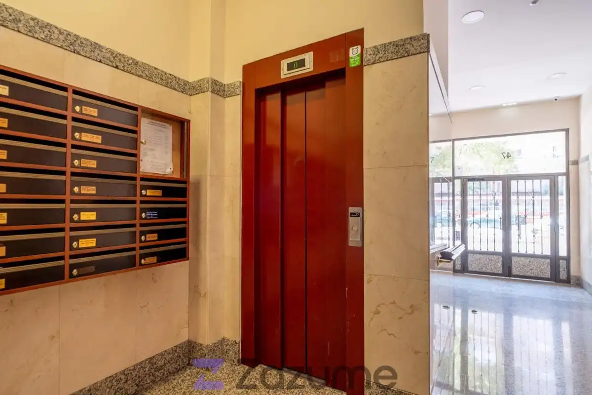 Wohnung zur Miete in Zaragoza mit Klimaanlage, Heizung und Parkett