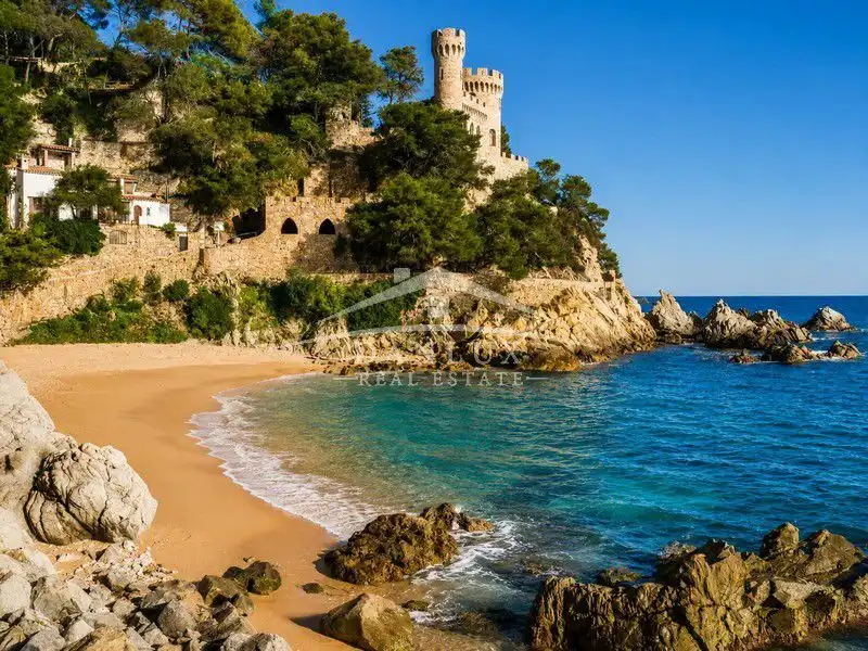 Außenansicht von Wohnungen zum Verkauf in Lloret de Mar mit Terrasse