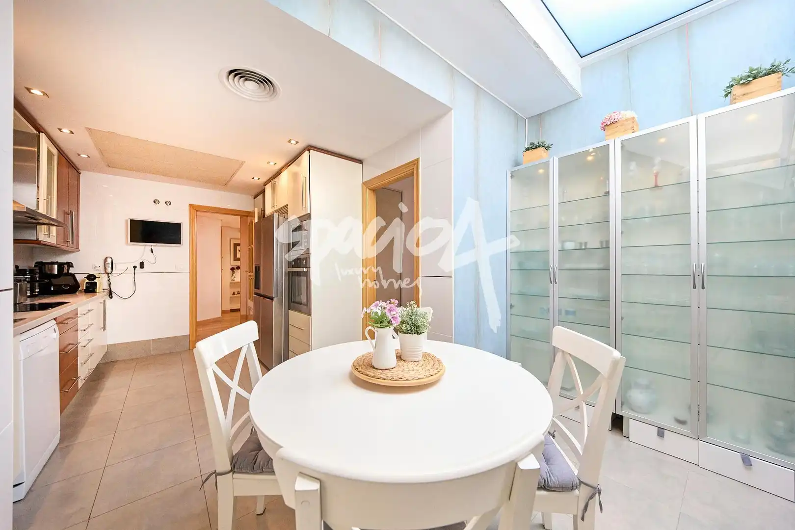 Küche von Dachboden zum Verkauf in Majadahonda mit Heizung, Terrasse und Abstellraum