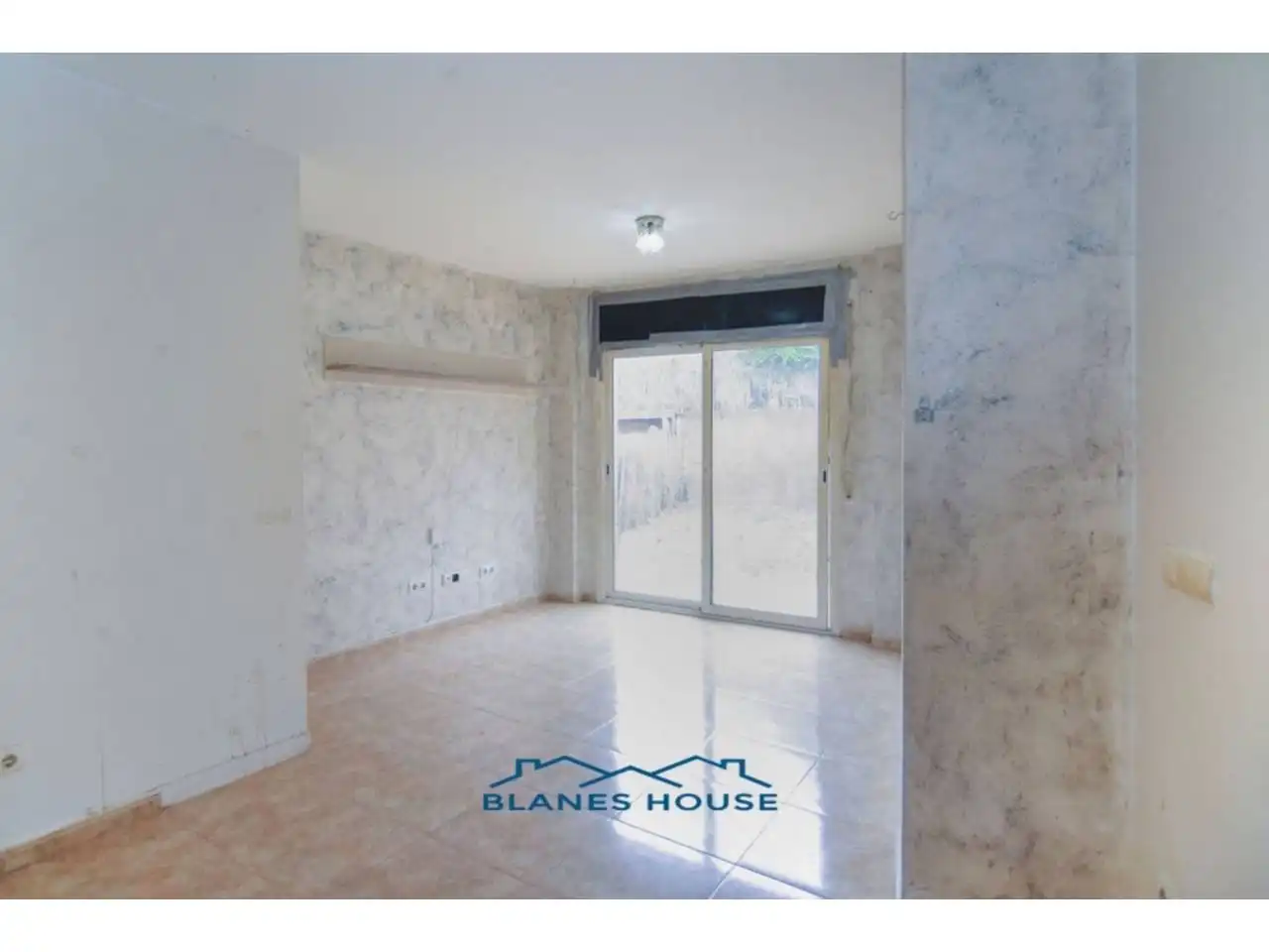Piso en venta en Calle Segre, Mont Ferrant - Joan Carles I