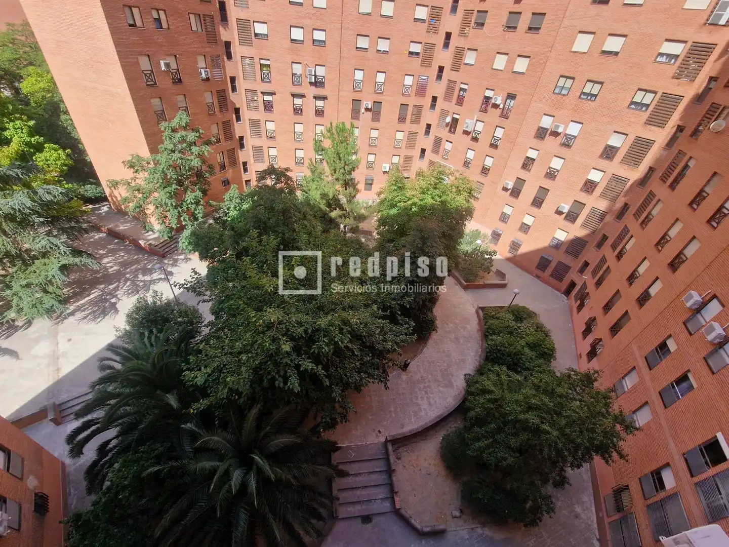 Jardín de Piso en venta en Madrid con Calefacción, Terraza y Trastero