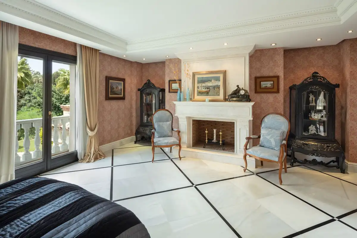 Sala de estar de Casa o chalet en venta en Marbella con Aire acondicionado, Jardín privado y Terraza