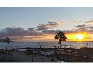 Apartament amb piscina de lloguer a Avenida Marítima