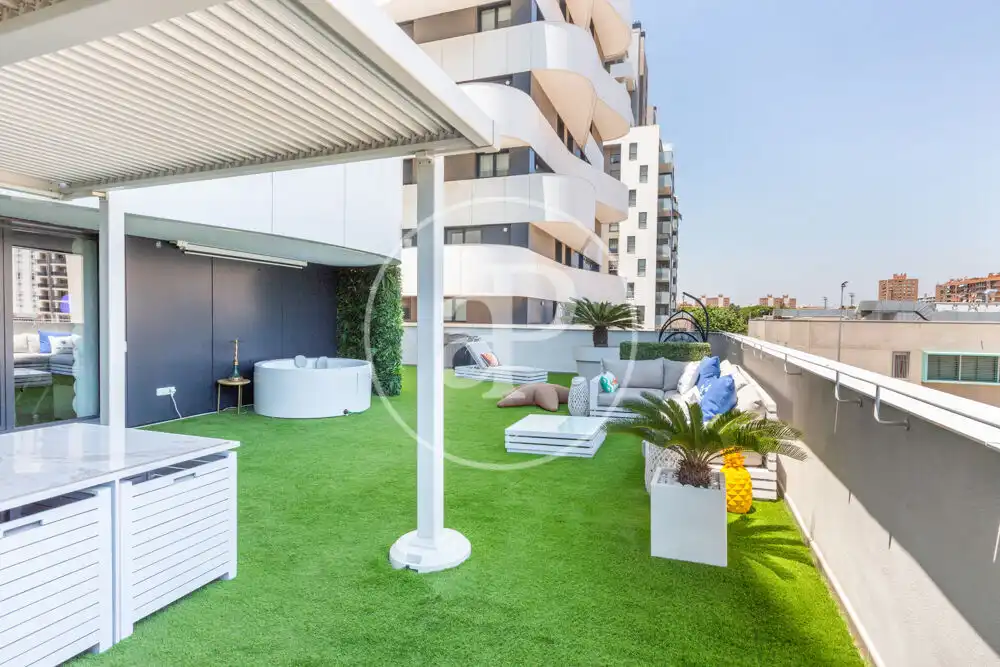 Terrasse von Wohnung zum Verkauf in Valencia mit Klimaanlage, Heizung und Privatgarten