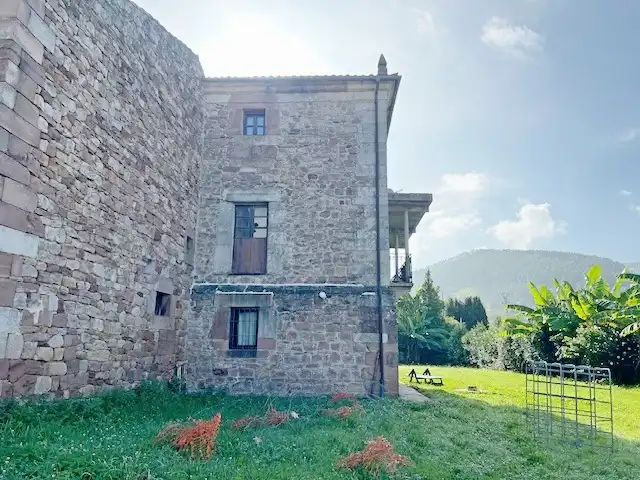 Vista exterior de Finca rústica en venta en Torrelavega  con Jardín privado y Terraza