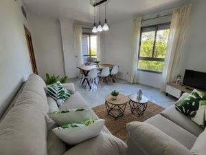 Photo 1 of Flat to rent in Triana Oeste, Sevilla