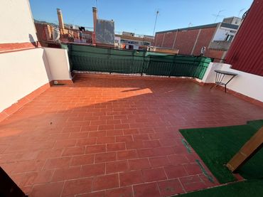 Piso con balcón en venta en Carrer d'Urà