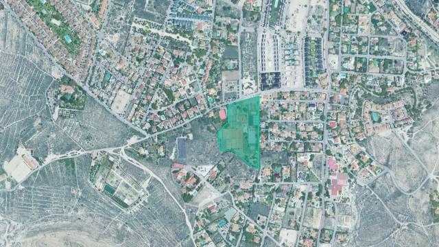 Terreno en Venta en Ptda de la Almajada, Complejo deportivo club de ca en Almajada - Ravel