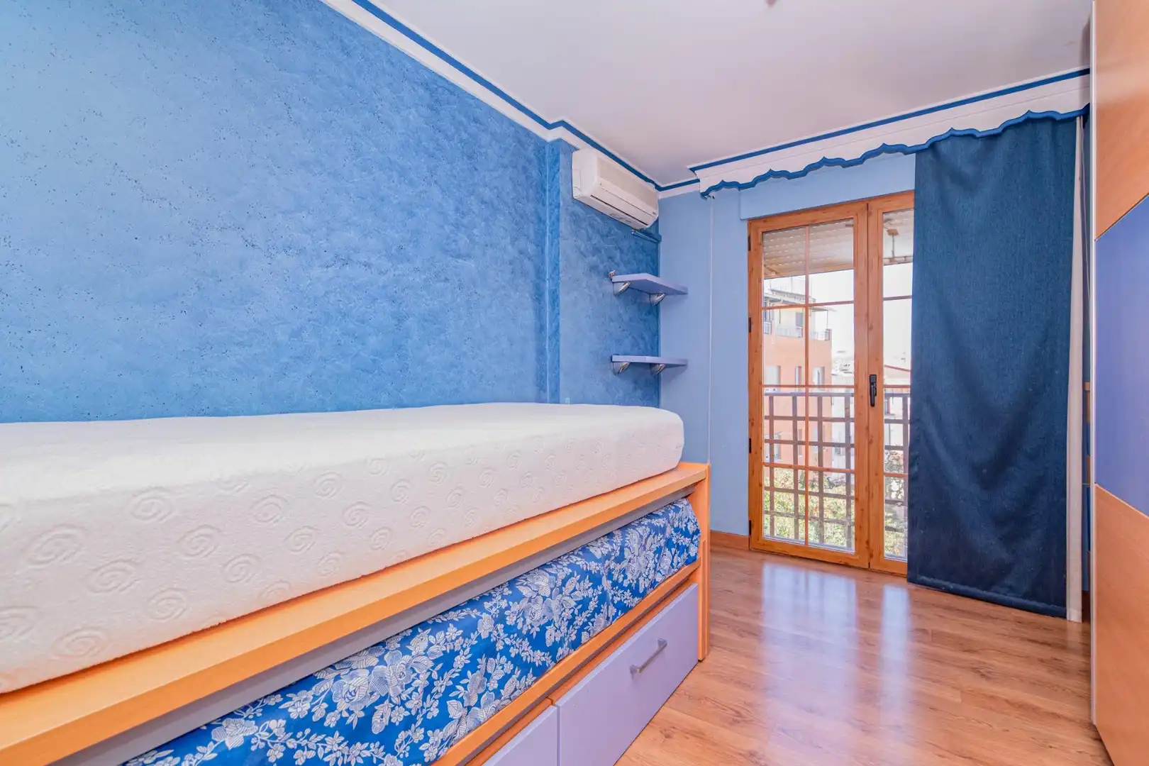 Bedroom of Detached homes for sale in Granada  with Air Conditioner, Terrace and Furnished