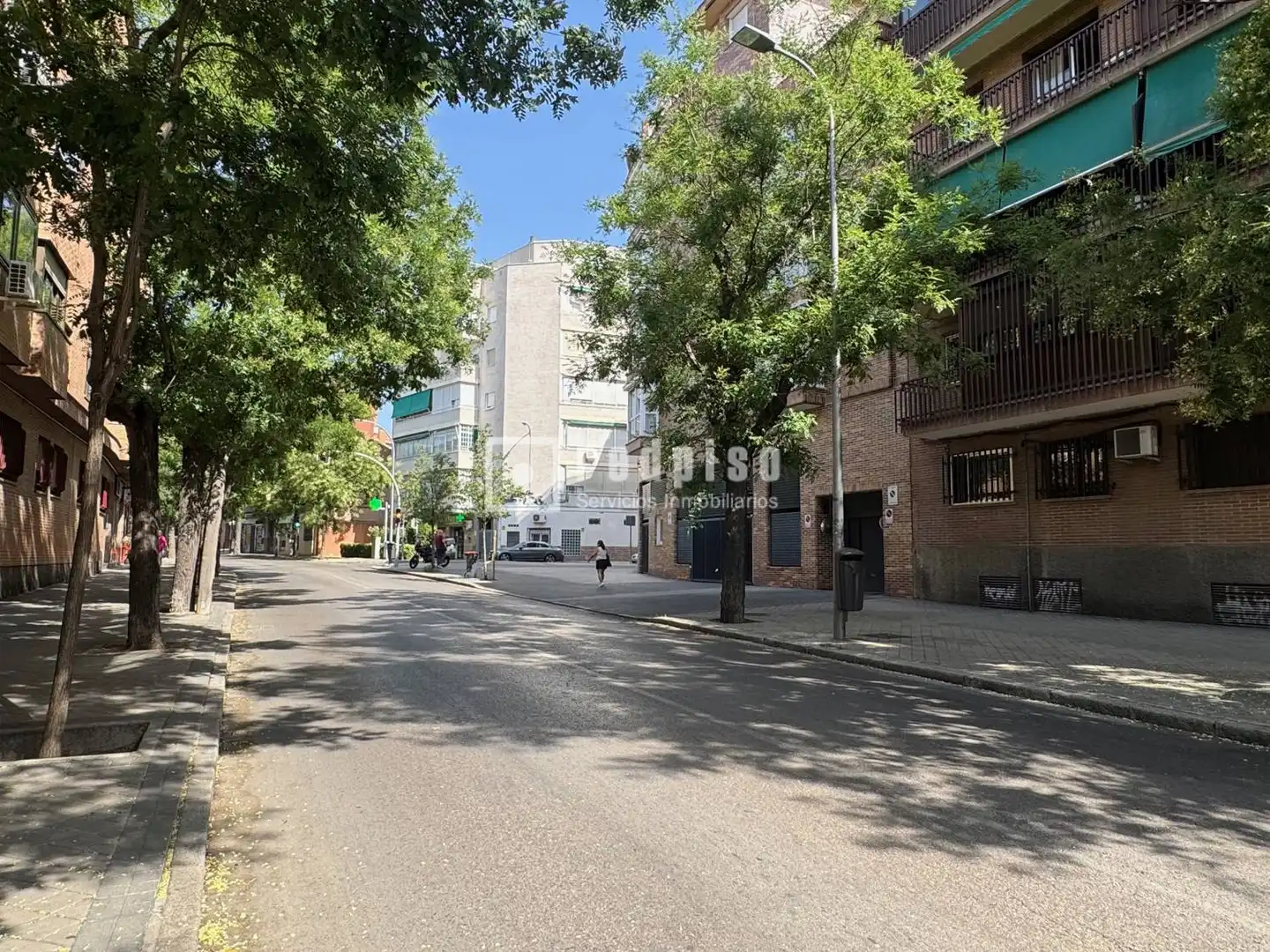 Exterior view of Garage for sale in Madrid