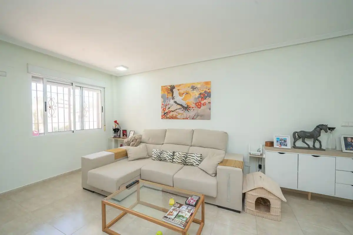 Bajo con terraza en venta en Carrer Bahia, imagen 6