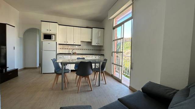 Apartamento en Alquiler en Calle San Fernando en Casco Antiguo