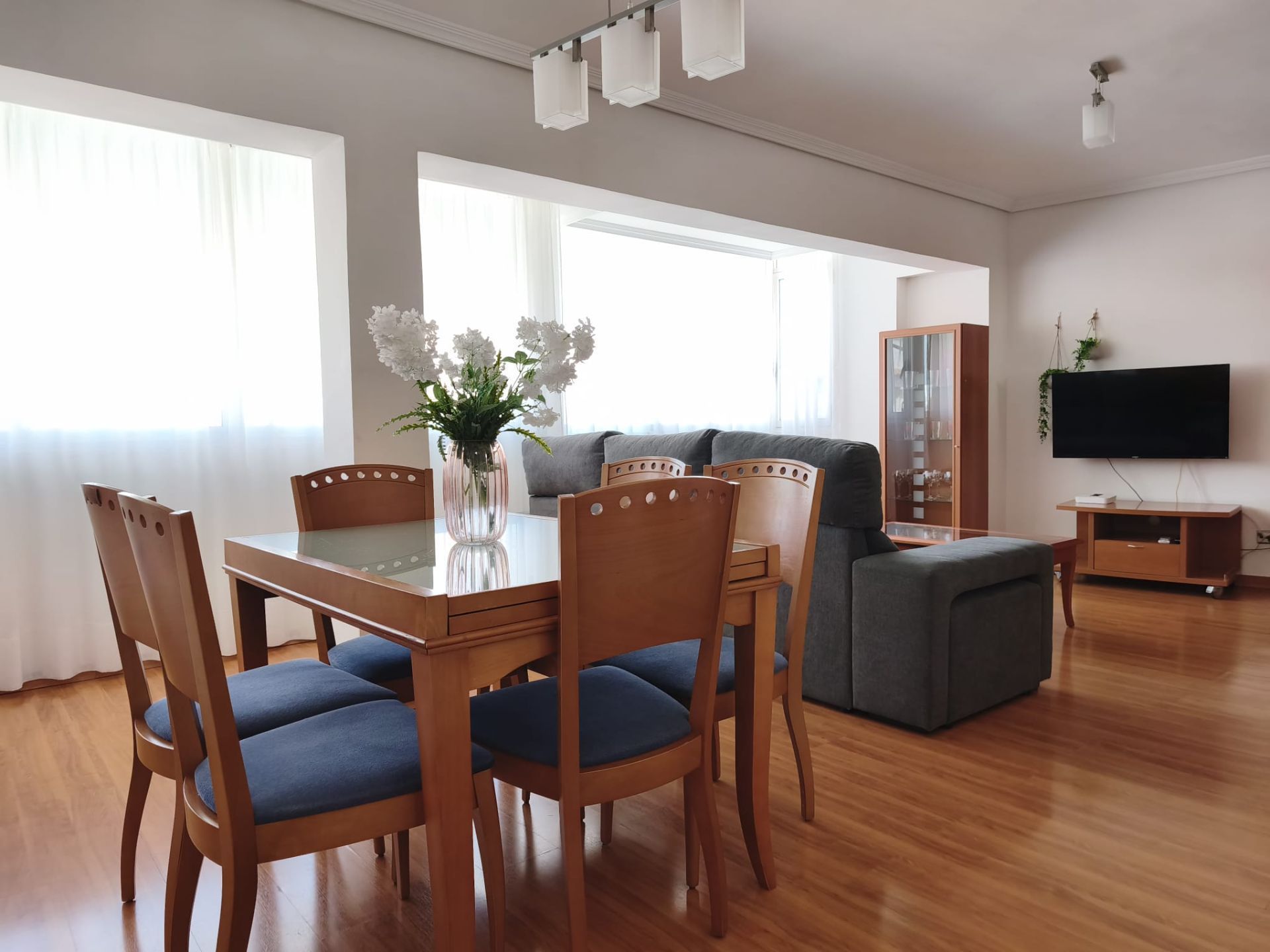 Menjador de Pis en venda en Benidorm amb Aire condicionat, Calefacció i Moblat