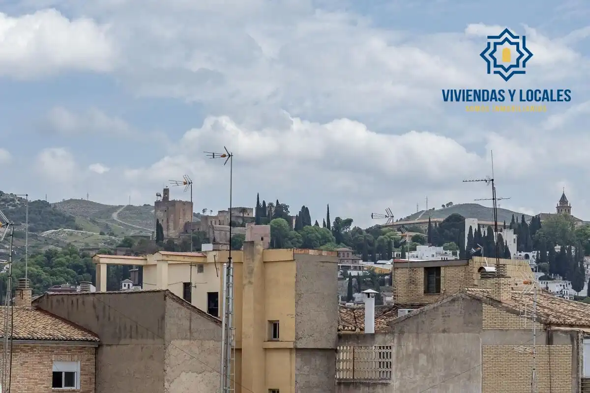 Piso con ascensor en venta en Calle MARQUES DE MONDEJAR, imagen 2